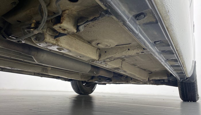 2014 Maruti Swift VXI D, Petrol, Manual, 65,543 km, Right Side Underbody