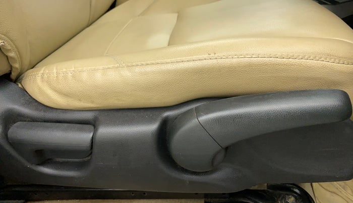 2015 Honda City V MT PETROL, Petrol, Manual, 67,645 km, Driver Side Adjustment Panel
