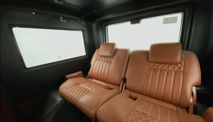 2013 Mahindra Thar CRDE 4X4 AC, Diesel, Manual, 50,132 km, Right Side Rear Door Cabin