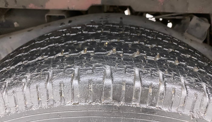 2013 Mahindra Thar CRDE 4X4 AC, Diesel, Manual, 50,132 km, Right Rear Tyre Tread