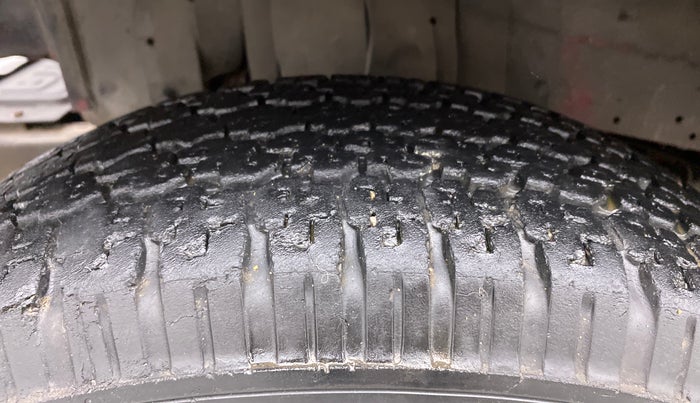 2013 Mahindra Thar CRDE 4X4 AC, Diesel, Manual, 50,132 km, Left Front Tyre Tread