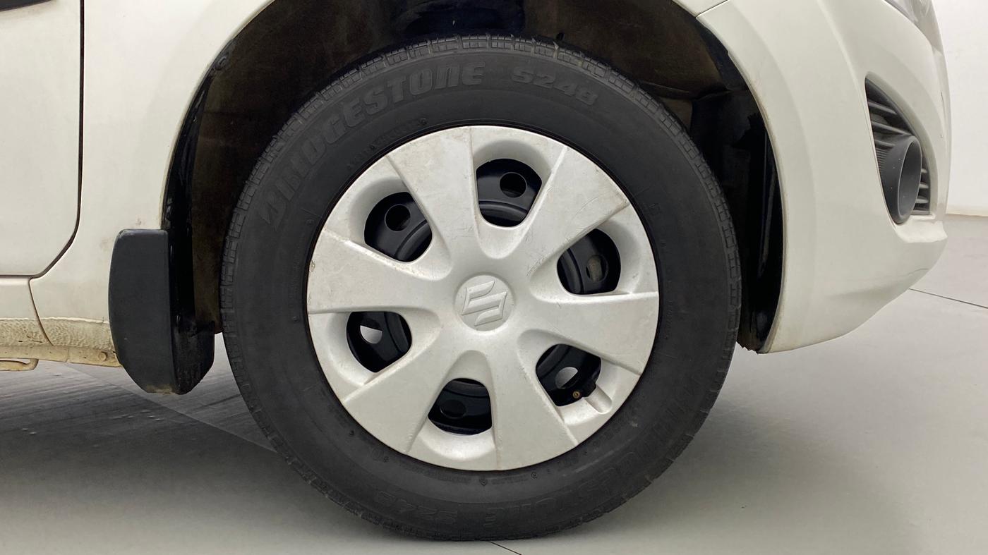 2013 Maruti Ritz VXI, Petrol, Manual, 39,664 km, Right Front Wheel