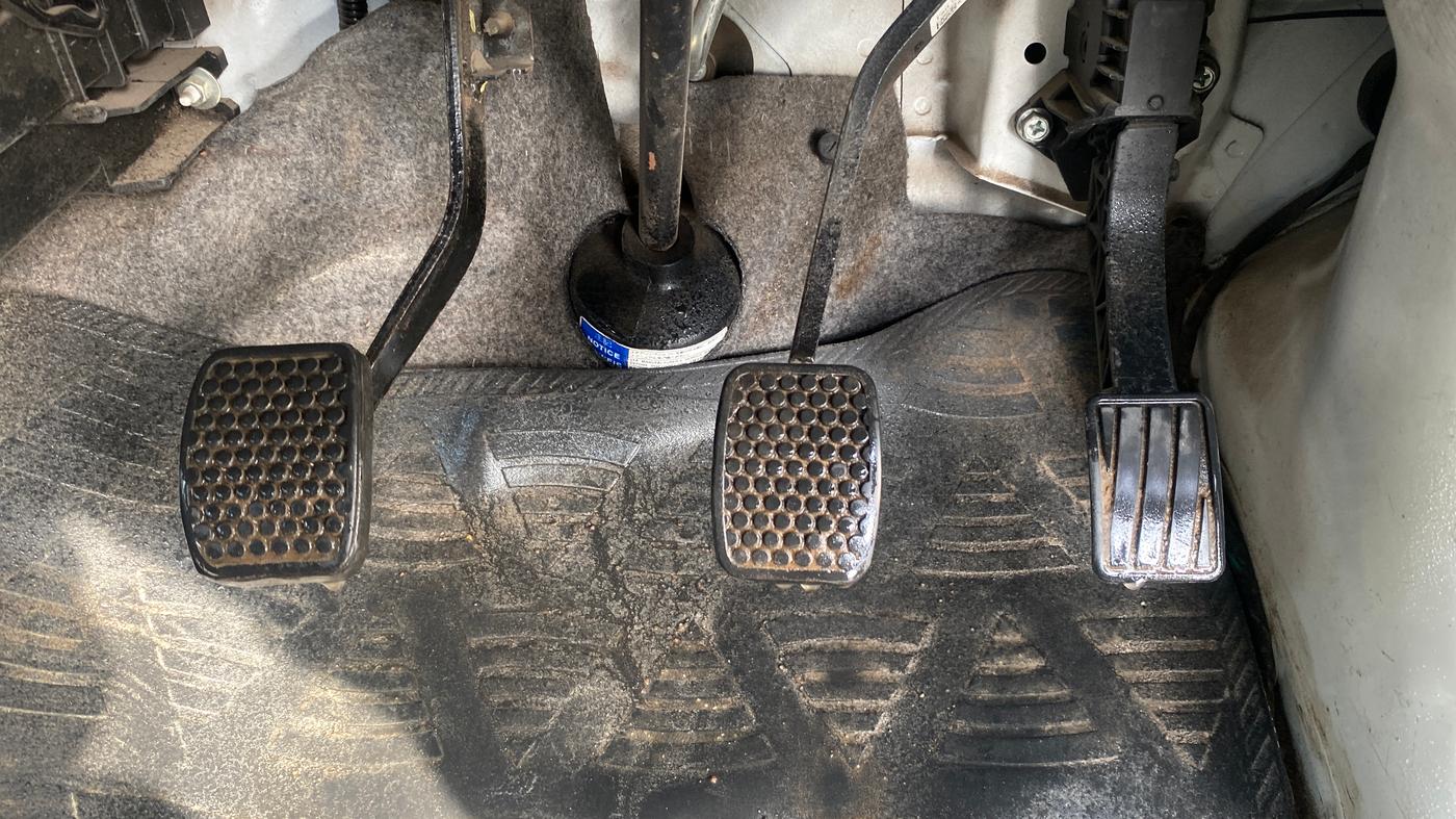 2022 Maruti Eeco 7 STR STD(O), CNG, Manual, 38,328 km, Pedals
