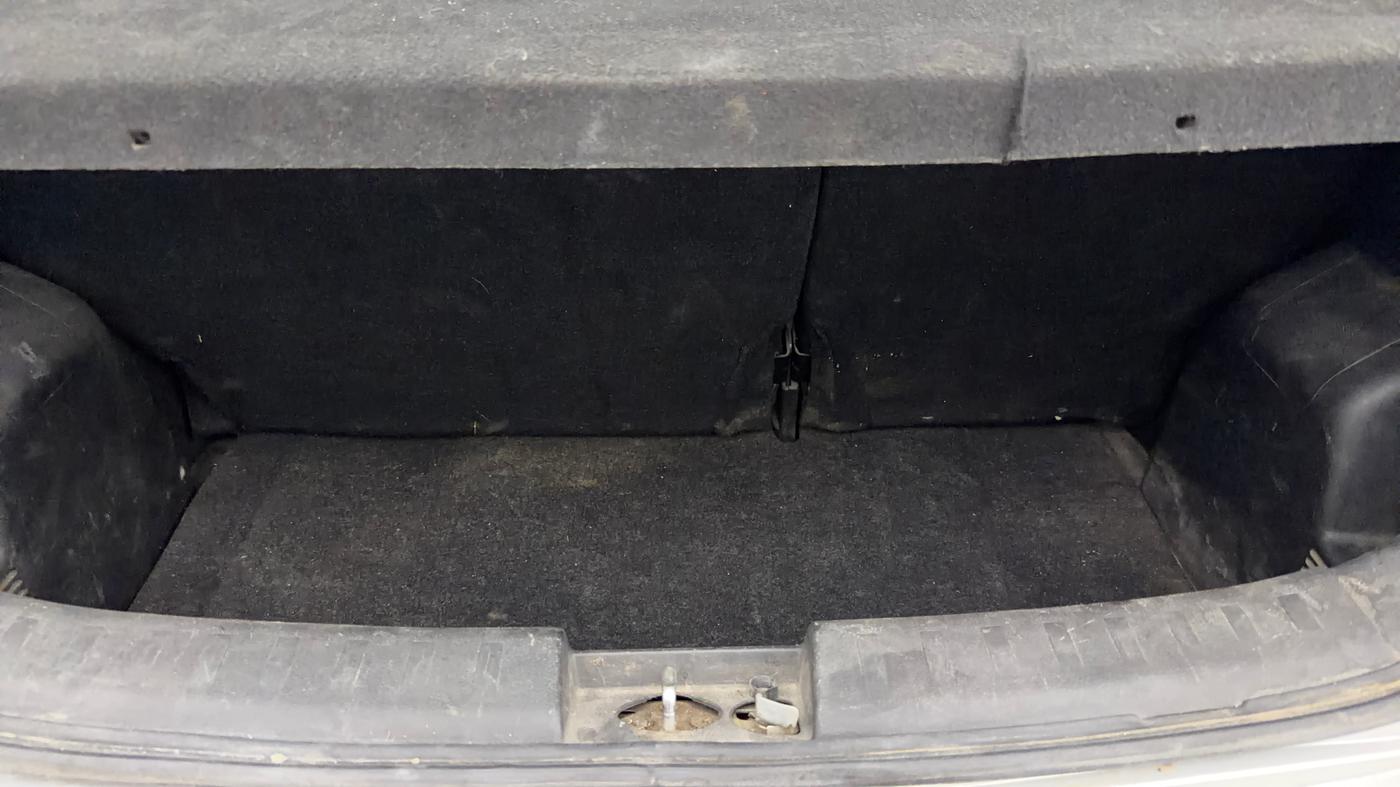 2016 Maruti Swift LXI (O), Petrol, Manual, 1,17,396 km, Boot Inside