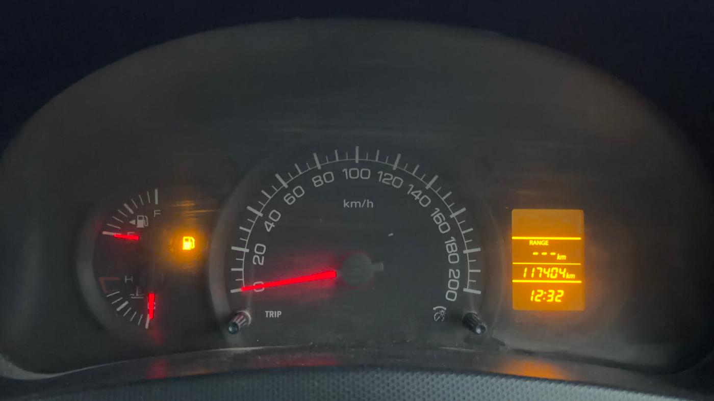 2016 Maruti Swift LXI (O), Petrol, Manual, 1,17,396 km, Odometer Image