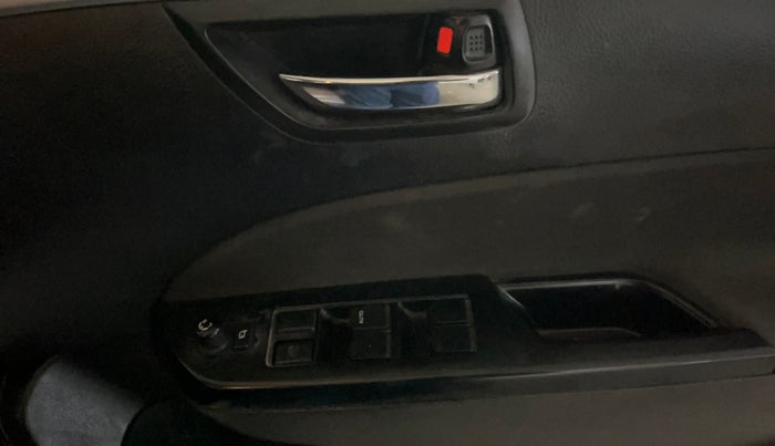 2016 Maruti Swift VXI, Petrol, Manual, 39,629 km, Driver Side Door Panels Control