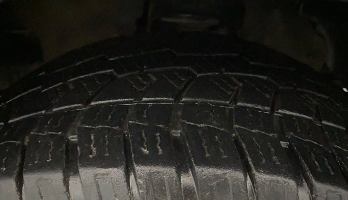 2022 Mahindra SCORPIO CLASSIC S11 7STR, Diesel, Manual, 81,101 km, Left Front Tyre Tread