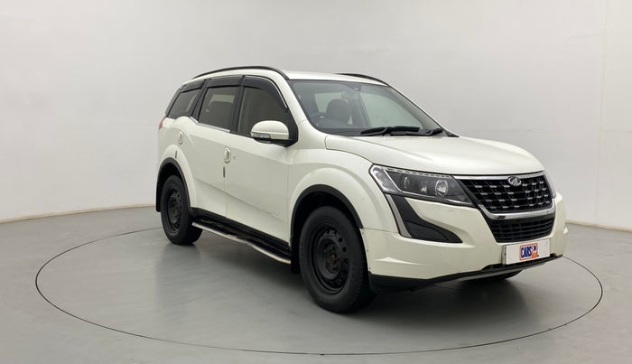2019 Mahindra XUV500 W7, Diesel, Manual, 1,07,099 km, Right Front Diagonal