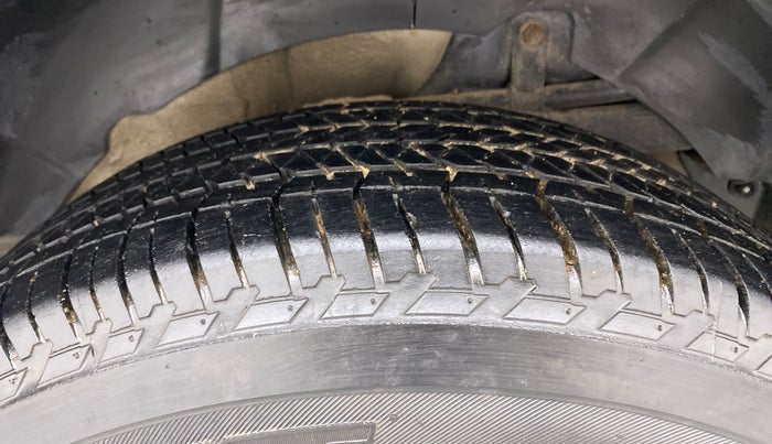 2019 Mahindra XUV500 W7, Diesel, Manual, 1,07,099 km, Left Rear Tyre Tread