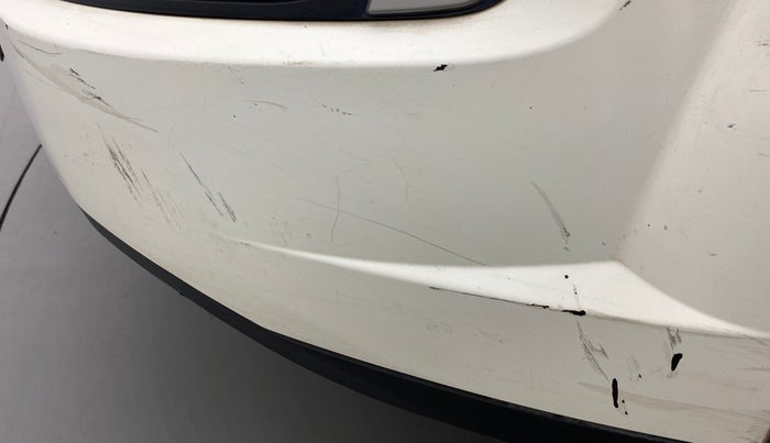 2019 Mahindra XUV500 W7, Diesel, Manual, 1,07,099 km, Front bumper - Minor scratches