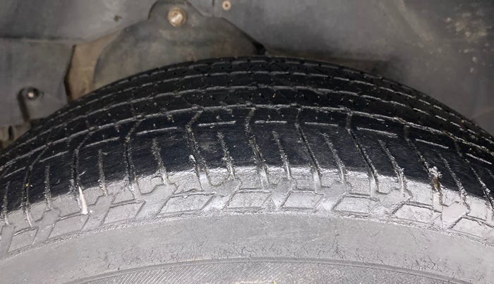 2019 Mahindra XUV500 W7, Diesel, Manual, 1,07,099 km, Right Rear Tyre Tread