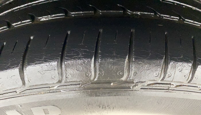 2016 Honda Jazz 1.2L I-VTEC VX, Petrol, Manual, 29,243 km, Right Rear Tyre Tread