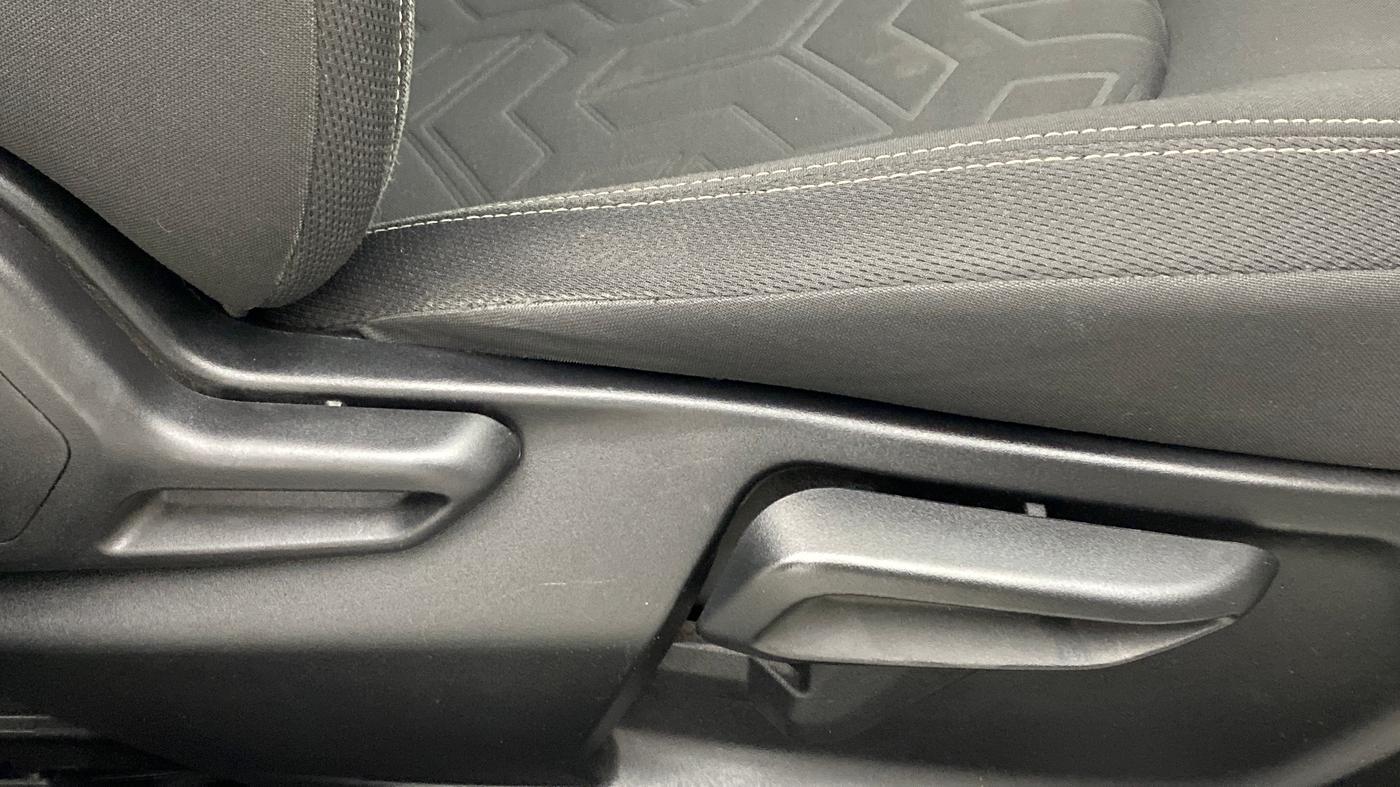 2020 Tata NEXON XZ+ 1.2, Petrol, Manual, 26,079 km, Driver Side Adjustment Panel