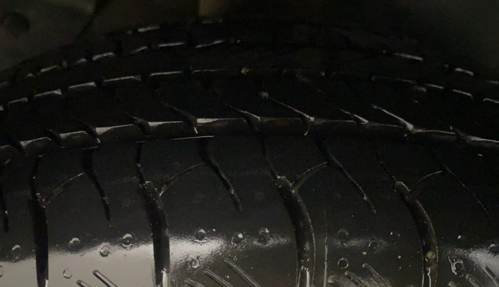 2017 Hyundai Creta SX PLUS AT 1.6 PETROL, Petrol, Automatic, 74,253 km, Right Rear Tyre Tread