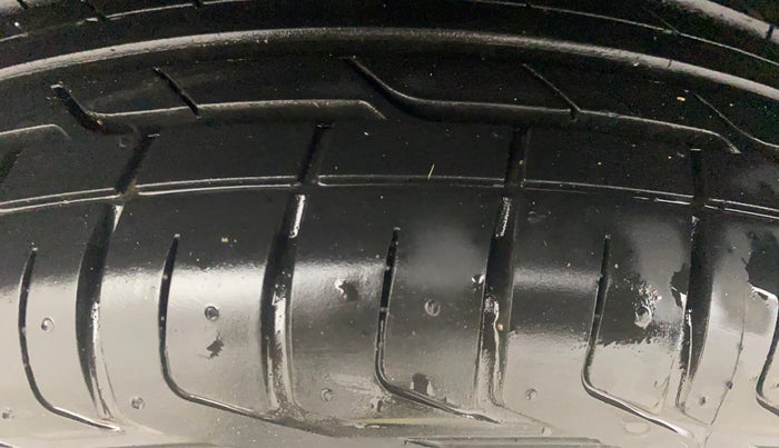 2020 Nissan MAGNITE XV PREMIUM TURBO (O), Petrol, Manual, 60,657 km, Right Rear Tyre Tread