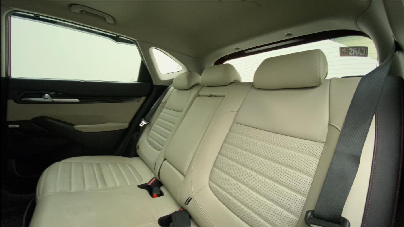 2020 KIA SELTOS GTX PLUS AT 1.5 DIESEL, Diesel, Automatic, 98,518 km, Right Side Rear Door Cabin