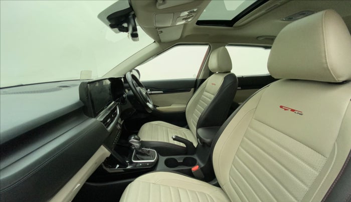 2020 KIA SELTOS GTX PLUS AT 1.5 DIESEL, Diesel, Automatic, 98,518 km, Right Side Front Door Cabin