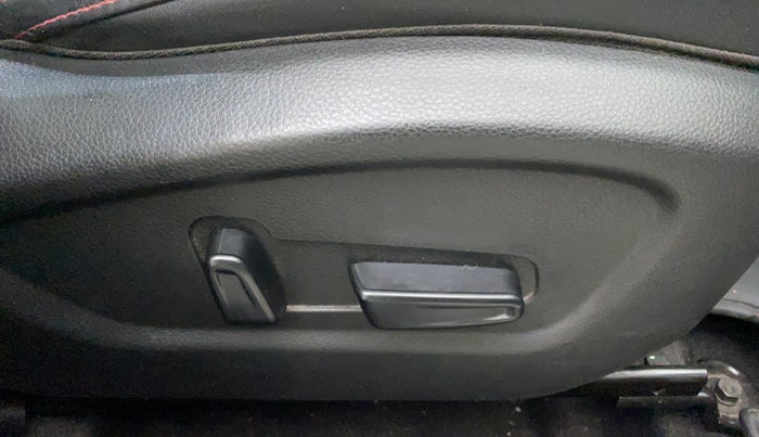 2020 KIA SELTOS GTX PLUS AT 1.5 DIESEL, Diesel, Automatic, 98,518 km, Driver Side Adjustment Panel