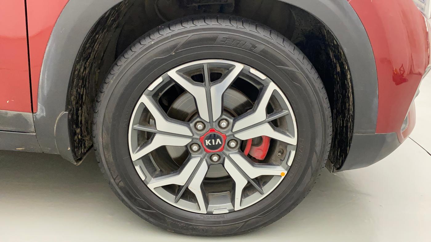 2020 KIA SELTOS GTX PLUS AT 1.5 DIESEL, Diesel, Automatic, 98,518 km, Right Front Wheel