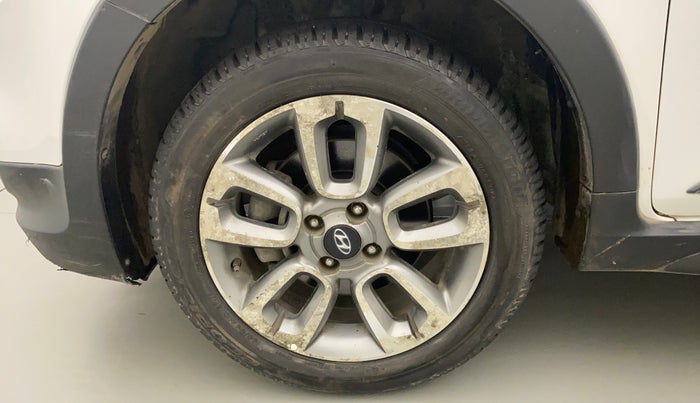 2015 Hyundai i20 Active 1.2 S, Petrol, Manual, 64,385 km, Left Front Wheel
