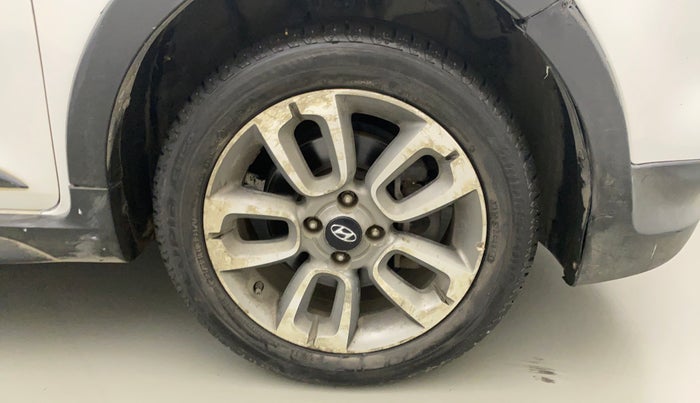 2015 Hyundai i20 Active 1.2 S, Petrol, Manual, 64,385 km, Right Front Wheel