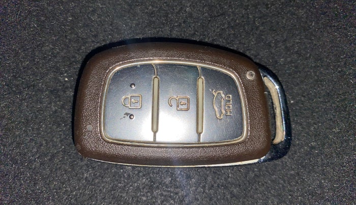 2013 Hyundai Grand i10 SPORTZ 1.2 KAPPA VTVT, Petrol, Manual, 79,813 km, Key Close Up