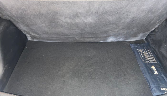 2013 Hyundai Grand i10 SPORTZ 1.2 KAPPA VTVT, Petrol, Manual, 79,813 km, Boot Inside