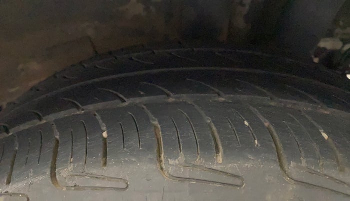 2013 Hyundai Grand i10 SPORTZ 1.2 KAPPA VTVT, Petrol, Manual, 79,813 km, Left Rear Tyre Tread