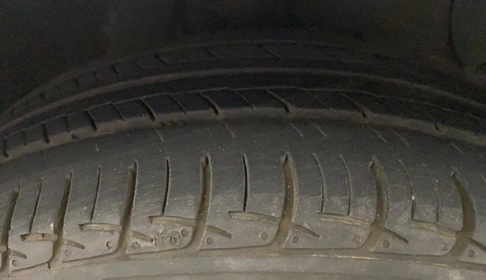 2013 Hyundai Grand i10 SPORTZ 1.2 KAPPA VTVT, Petrol, Manual, 79,813 km, Right Front Tyre Tread