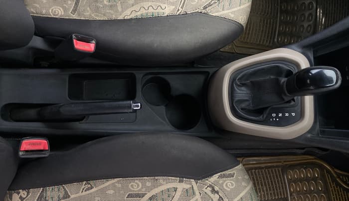 2015 Hyundai Xcent SX AT 1.2 (O), Petrol, Automatic, 63,866 km, Gear Lever