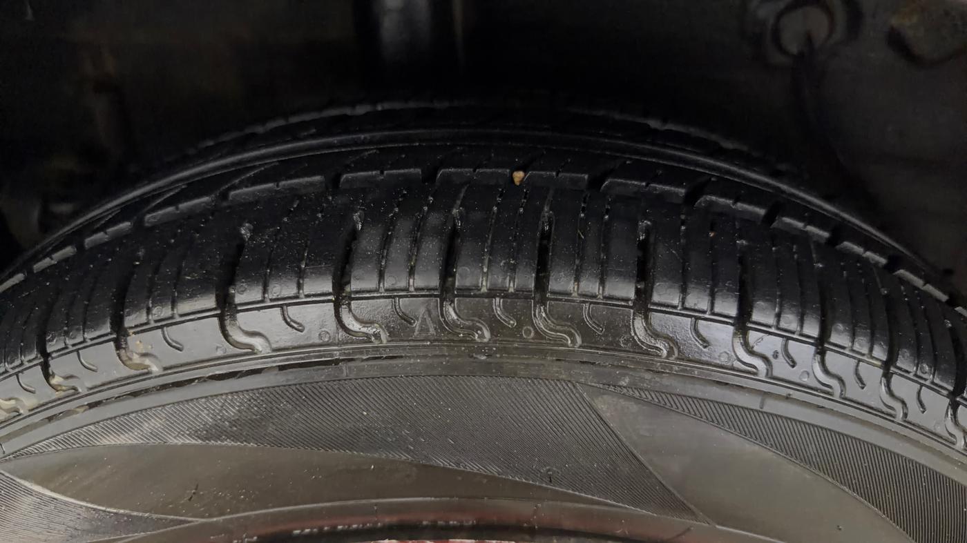 2019 Maruti Celerio VXI CNG, CNG, Manual, 67,362 km, Right Rear Tyre Tread