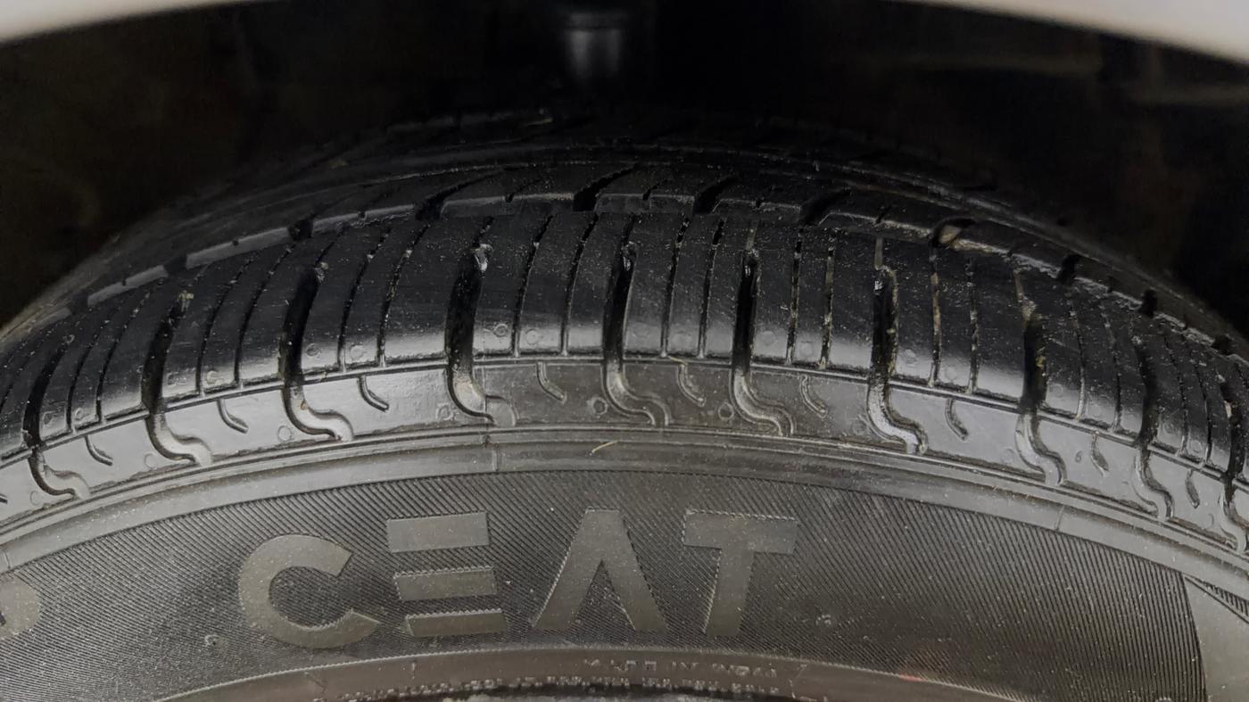 2019 Maruti Celerio VXI CNG, CNG, Manual, 67,362 km, Right Front Tyre Tread