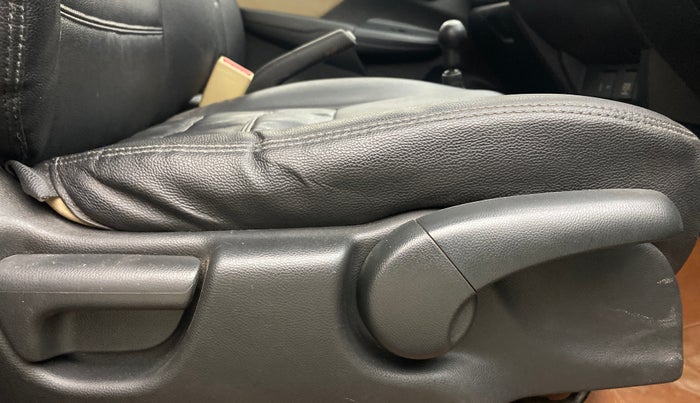 2017 Honda Jazz 1.2L I-VTEC V, Petrol, Manual, 1,00,405 km, Driver Side Adjustment Panel