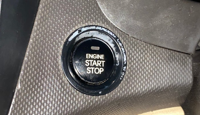 2014 Hyundai Verna FLUIDIC 1.6 VTVT SX, Petrol, Manual, 82,833 km, Keyless Start/ Stop Button