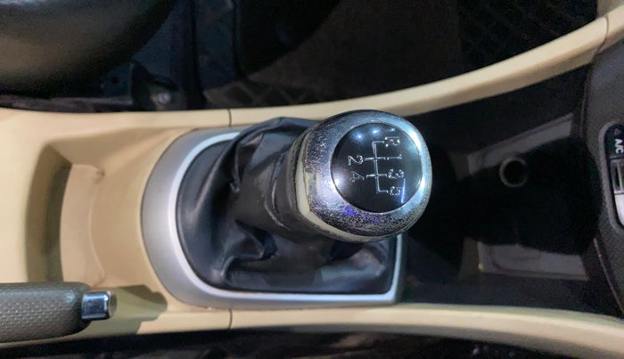 2014 Hyundai Verna FLUIDIC 1.6 VTVT SX, Petrol, Manual, 82,833 km, Gear Lever