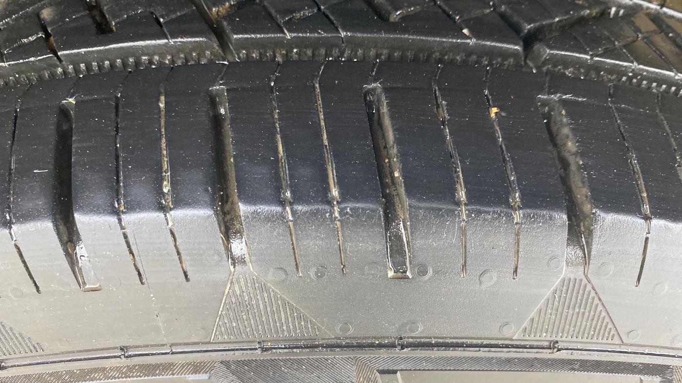 2020 Mahindra MARAZZO M6 8 STR, Diesel, Manual, 73,902 km, Left Rear Tyre Tread