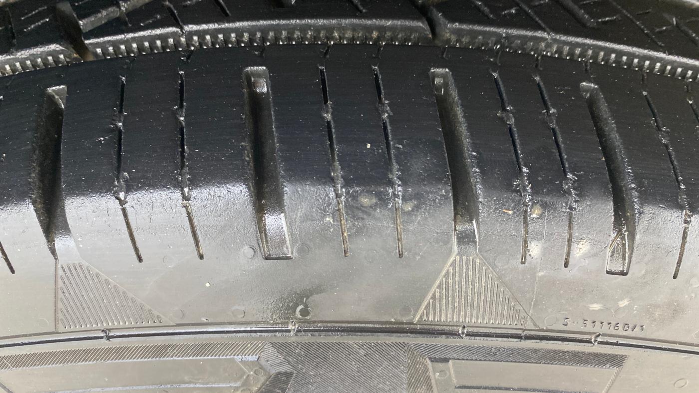 2020 Mahindra MARAZZO M6 8 STR, Diesel, Manual, 73,902 km, Right Front Tyre Tread