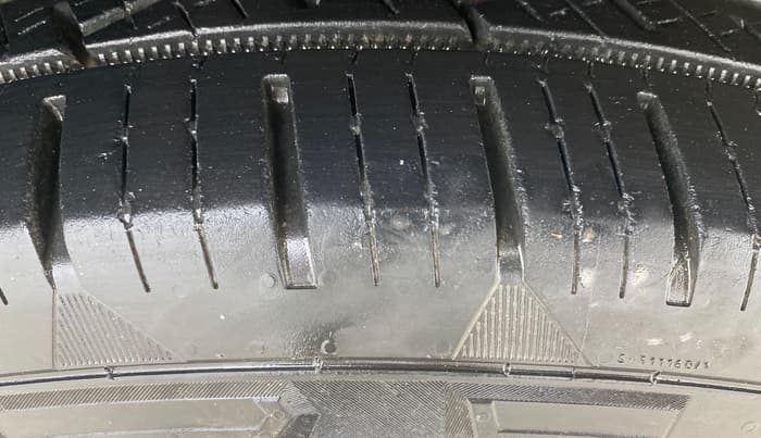2020 Mahindra MARAZZO M6 8 STR, Diesel, Manual, 72,279 km, Right Front Tyre Tread