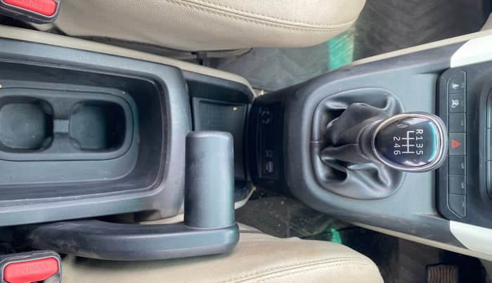 2020 Mahindra MARAZZO M6 8 STR, Diesel, Manual, 72,279 km, Gear Lever