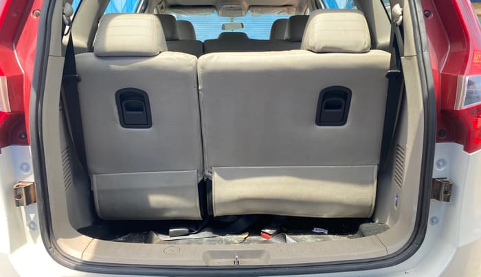 2020 Mahindra MARAZZO M6 8 STR, Diesel, Manual, 72,279 km, Boot Inside