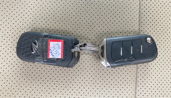 2020 Mahindra MARAZZO M6 8 STR, Diesel, Manual, 72,279 km, Key Close Up