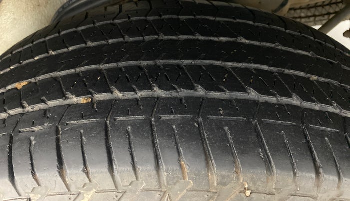 2017 Mahindra XUV500 G AT, Petrol, Automatic, 62,107 km, Left Rear Tyre Tread