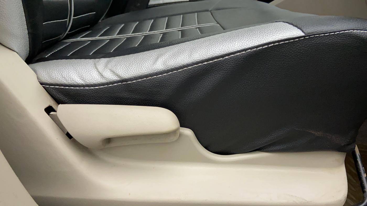 2018 Maruti Celerio VXI CNG D, CNG, Manual, 25,683 km, Driver Side Adjustment Panel