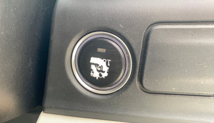 2021 Tata ALTROZ XZ DIESEL, Diesel, Manual, 66,939 km, Keyless Start/ Stop Button