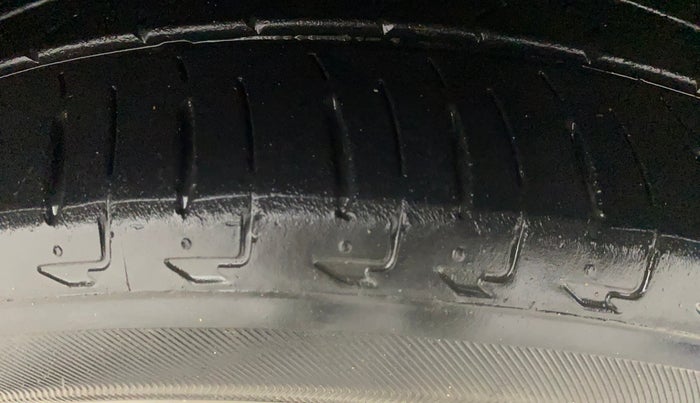 2021 Tata ALTROZ XZ DIESEL, Diesel, Manual, 66,939 km, Right Front Tyre Tread