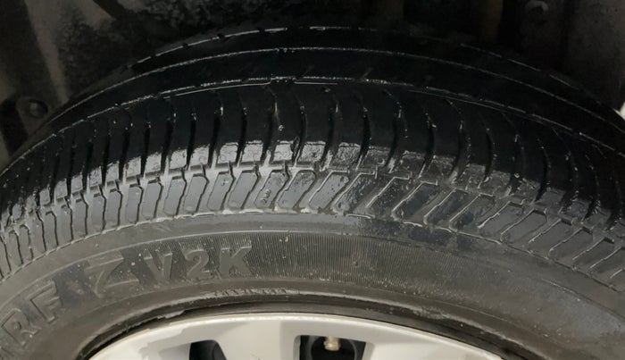 2015 Maruti Swift Dzire VXI, Petrol, Manual, 76,262 km, Left Rear Tyre Tread