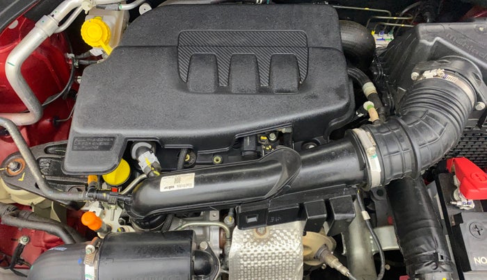 2023 Mahindra XUV300 W6 1.2 PETROL, Petrol, Manual, 3,926 km, Engine View