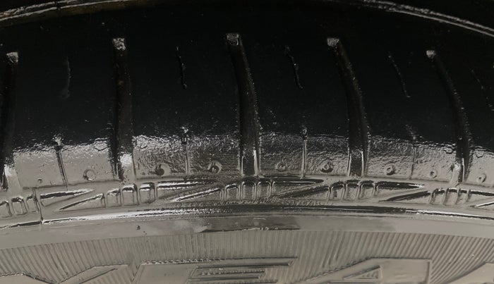 2020 Volkswagen Polo COMFORTLINE PLUS 1.0L MPI, Petrol, Manual, 40,106 km, Left Front Tyre Tread