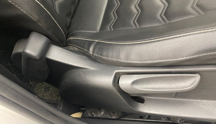 2020 Volkswagen Polo COMFORTLINE PLUS 1.0L MPI, Petrol, Manual, 40,106 km, Driver Side Adjustment Panel