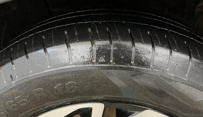 2022 KIA CARENS PRESTIGE PLUS 1.5 DIESEL 7 STR, Diesel, Manual, 73,010 km, Left Front Tyre Tread